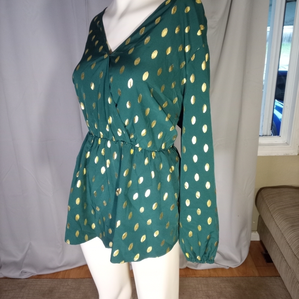 BloomChic Emerald and Gold Dot Blouse